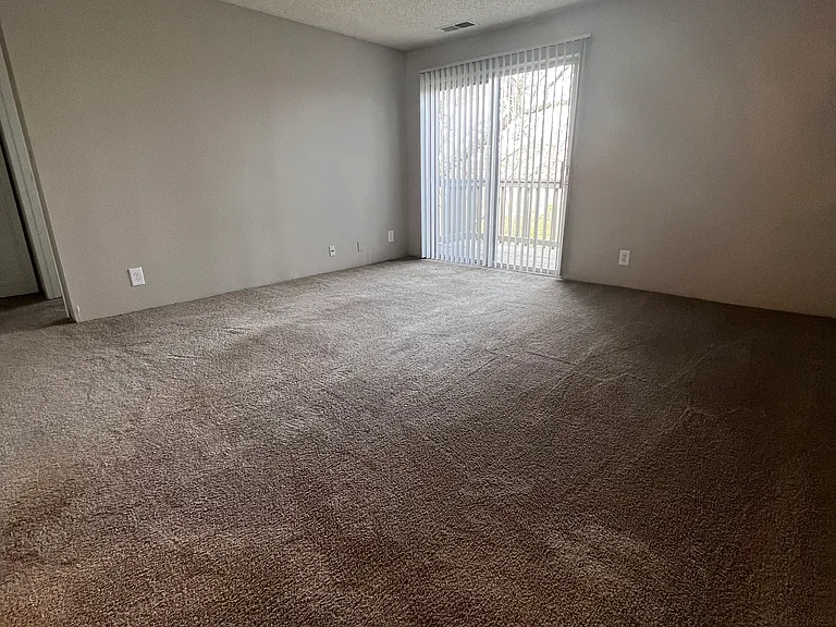 Bell Hollow Apartments — Photo 25
