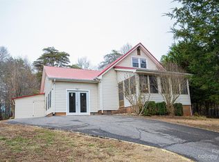 1003 W Kelly Ln, Shelby, NC 28152