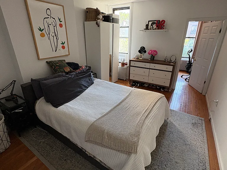 68 4th Pl #2L — Photo 2