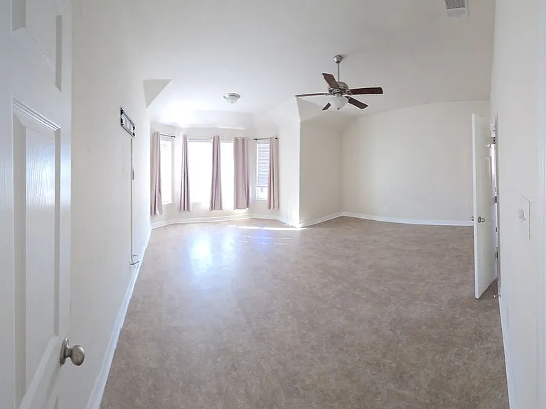 3367 Vineyard Trl — Photo 2