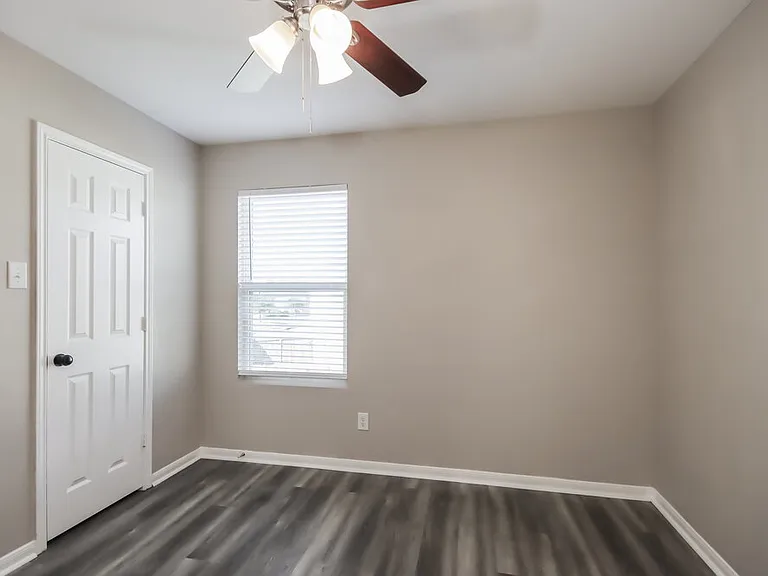 7215 Fox Scene Dr — Photo 13