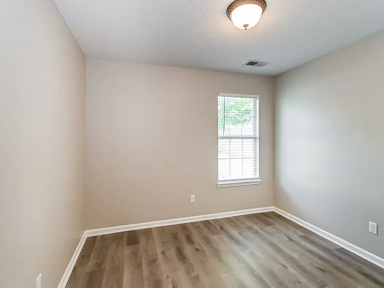3123 Conger Ct W — Photo 12