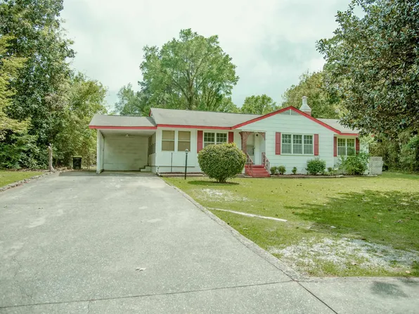 713 W Fort Williams St, Sylacauga, AL 35150