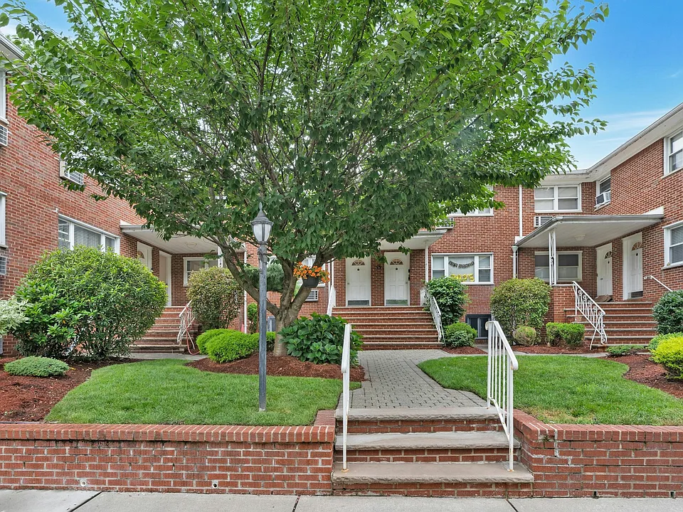 201 Oakdene Pl #1D