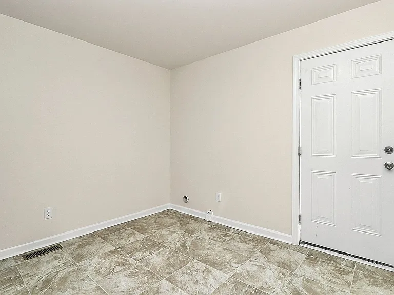 518 Echodale Dr — Photo 6