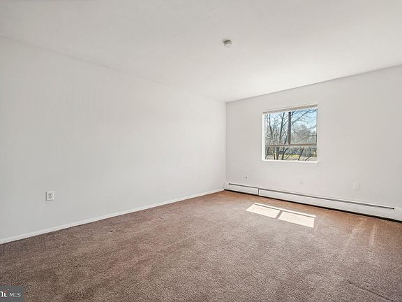5th image of 280 Bridgewater Rd APT C9