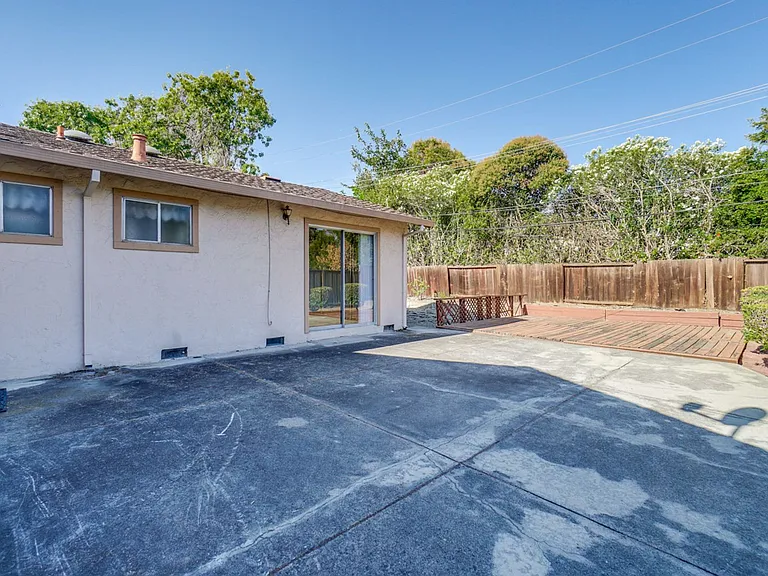 1109 White Cliff Dr — Photo 54