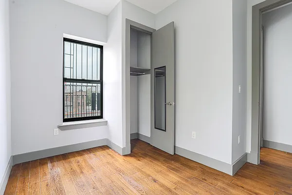 Rented by Brooklyn Group | media 7