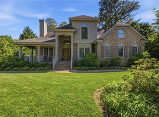 2404 Entrada Dr, Virginia Beach, VA 23456