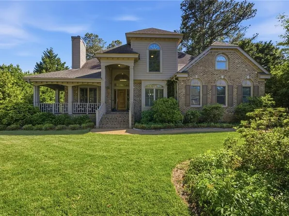 2404 Entrada Dr, Virginia Beach, VA 23456