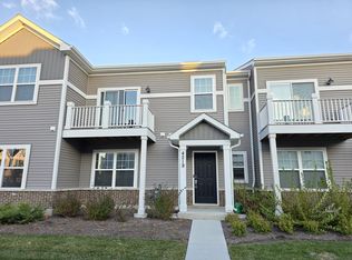 4219 Chelsea Manor Cir, Aurora, IL 60504