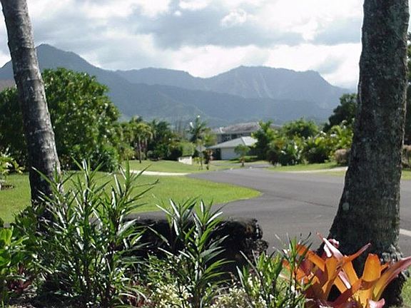 Quiet Culdesac and Mountain Views