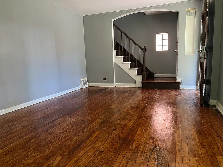 9934 S Calhoun Ave — Photo 4