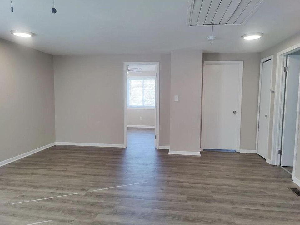 1st image of 2270 Rose Ave