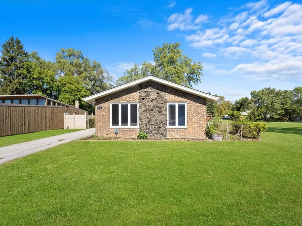 3430 Bernice Rd, Lansing, IL 60438