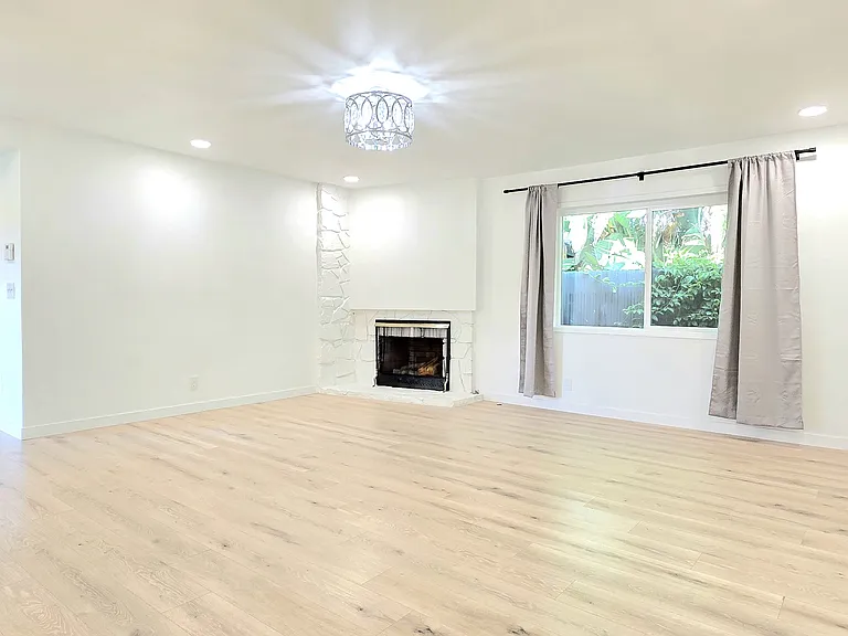 329 Orange St — Photo 19