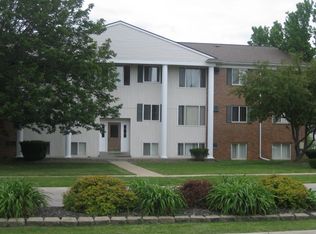 5232 Perry Rd APT 2, Grand Blanc, MI 48439