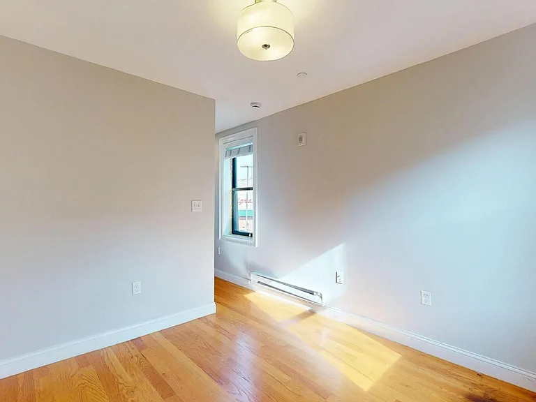151-153 Meridian St #2 — Photo 10