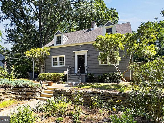 3rd image of 3347 Beechtree Ln