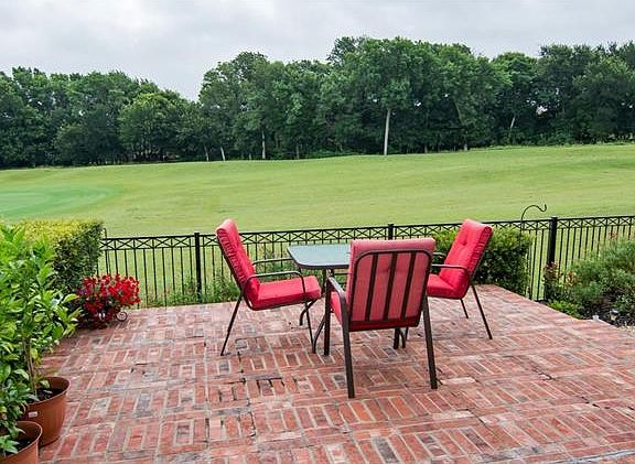 2nd image of 986 Winged Foot Dr