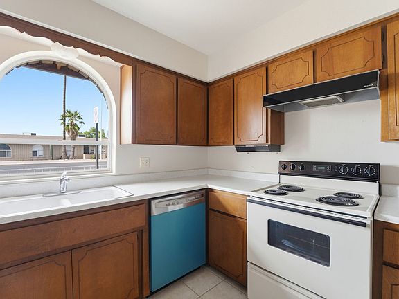 3rd image of 1107 N July Cir