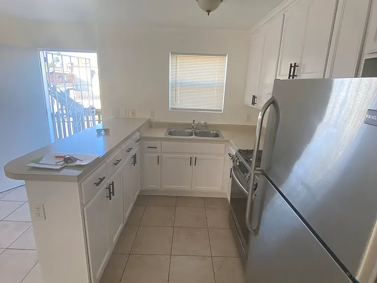 159 W Park Ave — Photo 4