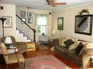 107 Union St, Valley Stream, NY 11580