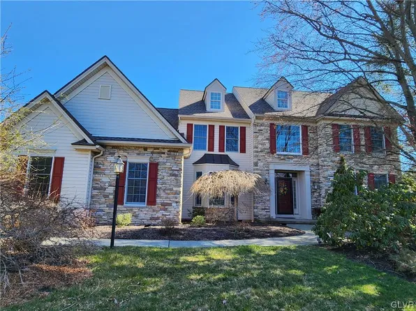 6135 Whitetail Dr, Coopersburg, PA 18036