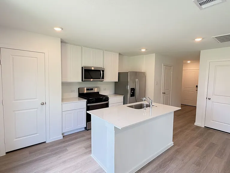 11631 Ruffian Dr — Photo 4