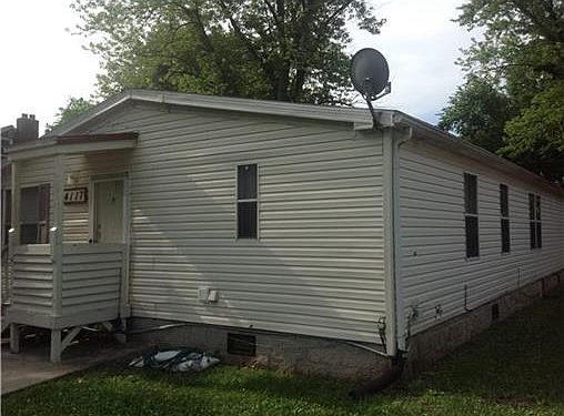 5th image of 4117 E 8th St