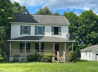 7 Point Rd, Willsboro, NY 12996