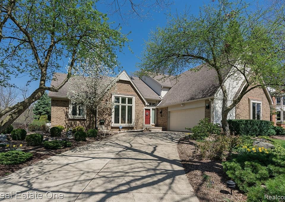 2872 River Trail Dr, Rochester Hills, MI 48309 | Zillow