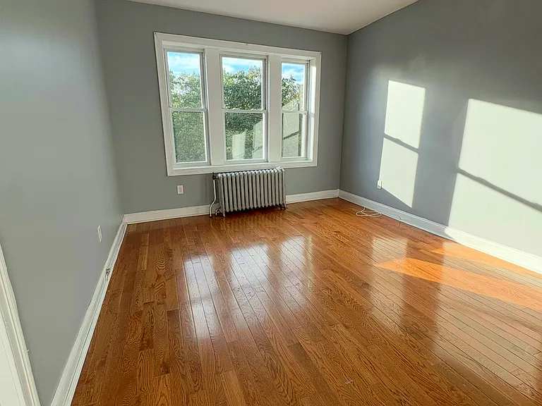 1084 Kennedy Blvd #3 — Photo 1