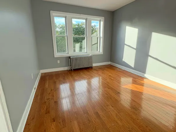 1084 Kennedy Boulevard image 1 of 8