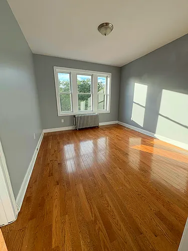 1084 Kennedy Blvd Photo 1