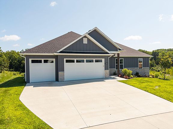 2nd image of 1526 N Corbet Dr