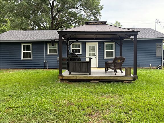 2nd image of 10096 Ferry Lake Rd