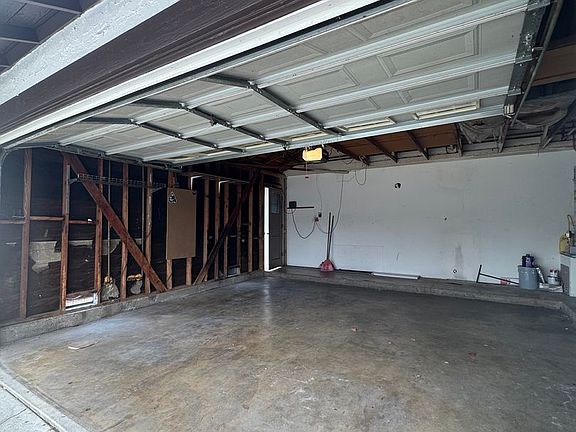 2nd image of 2210 & 2212 E Avalon Ave #2212