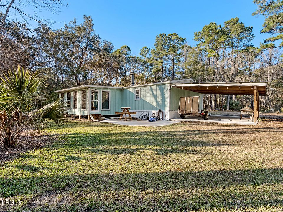 1st image of 976 Sams Point Rd