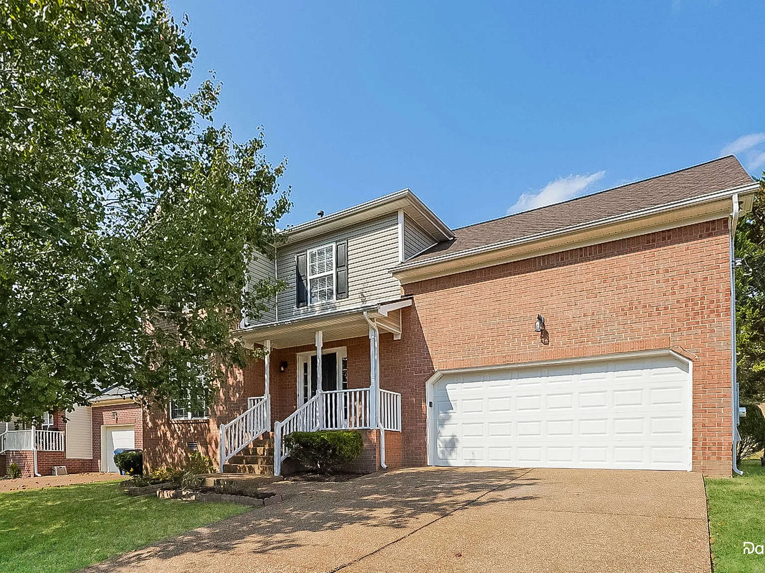 3 bed, 2.5 bath, 1956 sqft, $2,380 — Photo 1