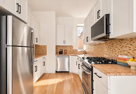 Kitchen, photo 2