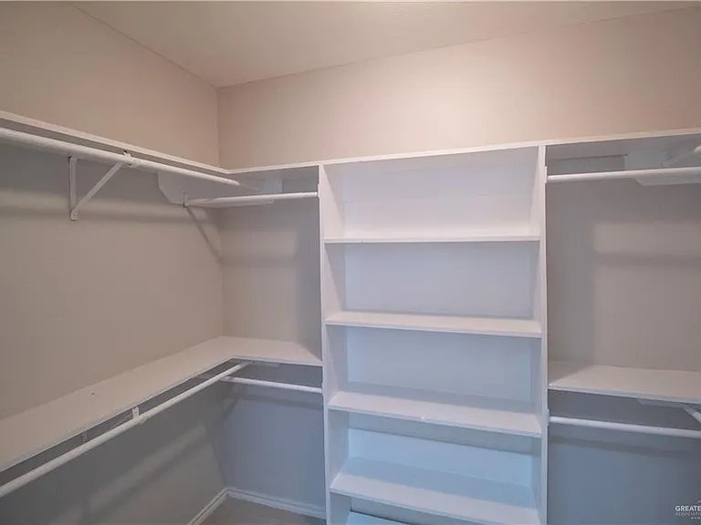 3409 Martin Ave — Photo 9