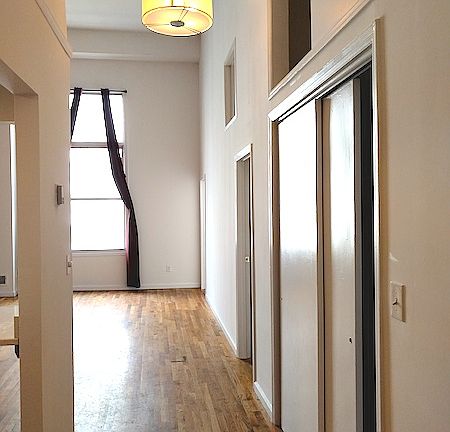 3rd image of 28 E 14th St Ph A