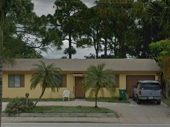 3rd image of 651 SE Port Street Lucie Blvd