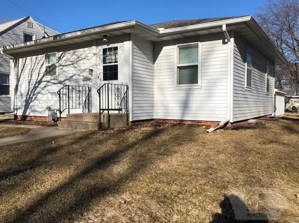 30 20th St SE, Mason City, IA 50401