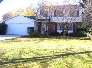 9024 Johnnycake Ridge Rd, Mentor, OH 44060