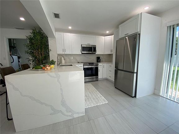 5th image of 6610 NW 57th Court