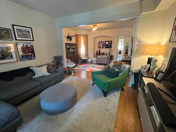 3rd image of 2448 W Eastwood Ave #1