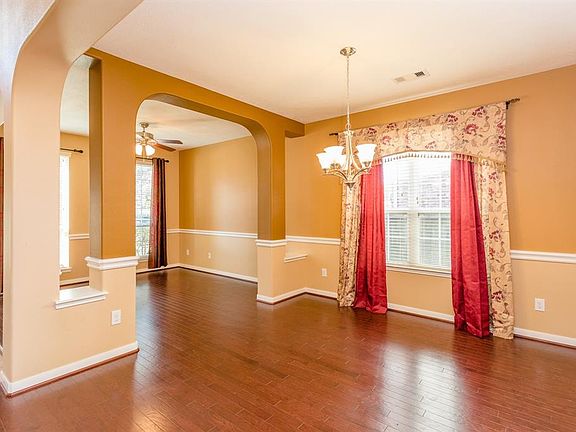 4th image of 2409 Shorebrook Dr