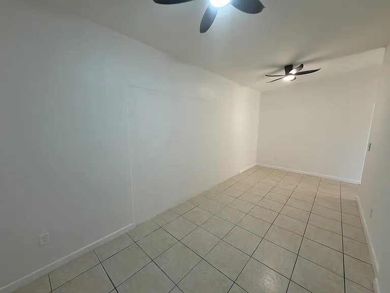 936 Pinedale Ave — Photo 2
